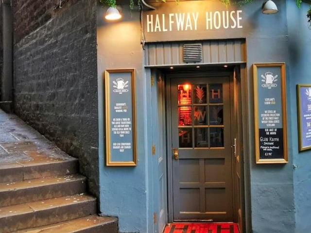 The Halfway House, at 24 Fleshmarket Close, EH1 1BX, has a rating of 4.5 from 394 reviews.
