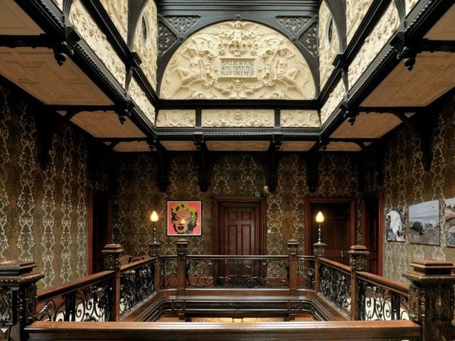 Upper gallery.