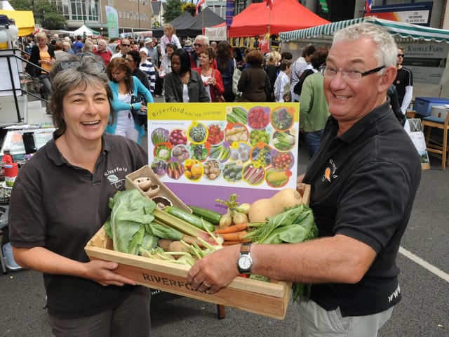 Southsea Food Festival 2010. (left to right) Sue Bushnell (44) and Peter Bushnell (57)  from Riverford Portsmouth. Picture: Malcolm Wells 101897-0019
