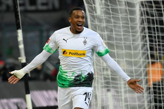 Manchester United and Barcelona are monitoring Borussia Monchengladbach forward Alassane Plea. He could be available for as little as £20m. (Express)