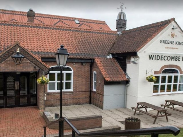 The Widecombe Fair offer comfortable outdoor seating, available parking and televisions to create an incredible atmosphere throughout the pub. Call them today on, 01623 627122.
