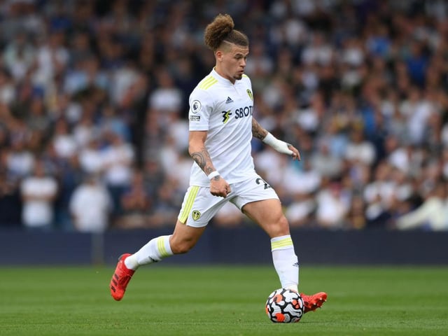 A move to Man Utd would be “very difficult to turn down” for Leeds United star Kalvin Phillips, according to former Premier League defender Alan Hutton. (Football Insider)

(Photo by Stu Forster/Getty Images)