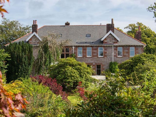 Bannachra House and gardens.