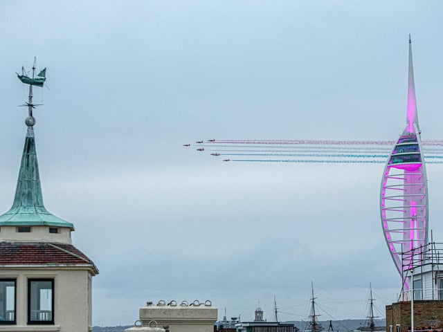 Red Arrows flying above Portsmouth Harbour on Wednesday 20th October 2021. Picture: Habibur Rahman