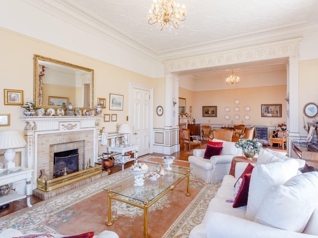 Drawing room.