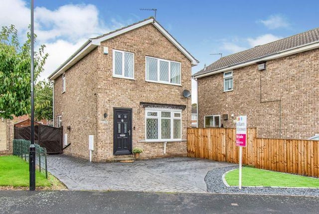 Viewed 1074 times in the last 30 days, this three bedroom detached house has a conservatory. Marketed by William H Brown, 01302 378046.