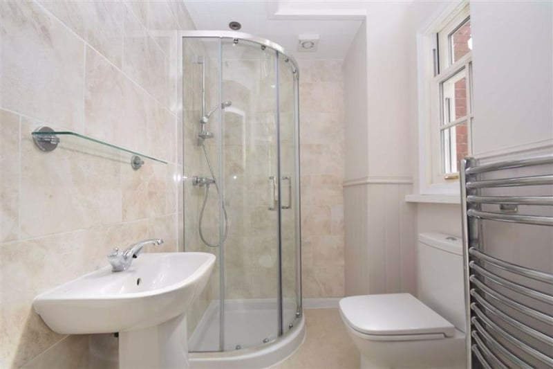 The property also features a one-bedroom annexe apartment.