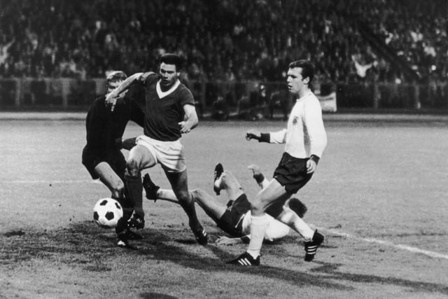 Bayern Munich beat Glasgow Rangers by one goal to nil in the European Cup Winners Cup at Nuremberg, 31st May 1967. (Photo by Keystone/Hulton Archive/Getty Images)