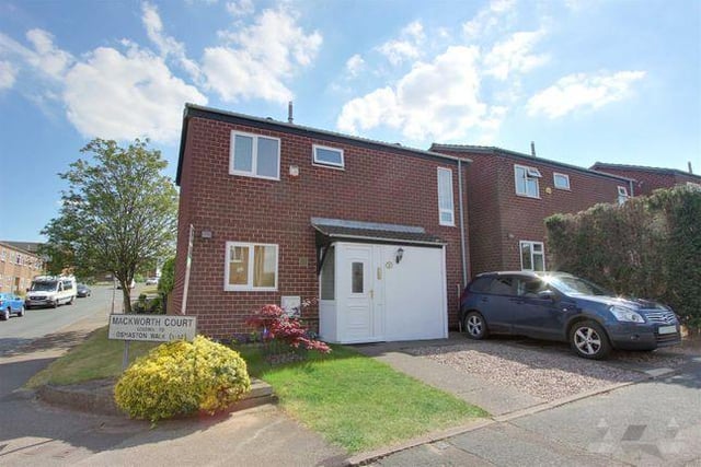 Viewed 1271 times in last 30 days. This two bedroom house has a large kitchen diner. Marketed by Pinewood, 01623 355871.