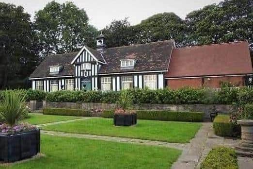 Campaigners are presenting Sheffield City Council with an 11,000 name petition to save Rose Garden Cafe, at Graves Park, Sheffield, after it has been closed.