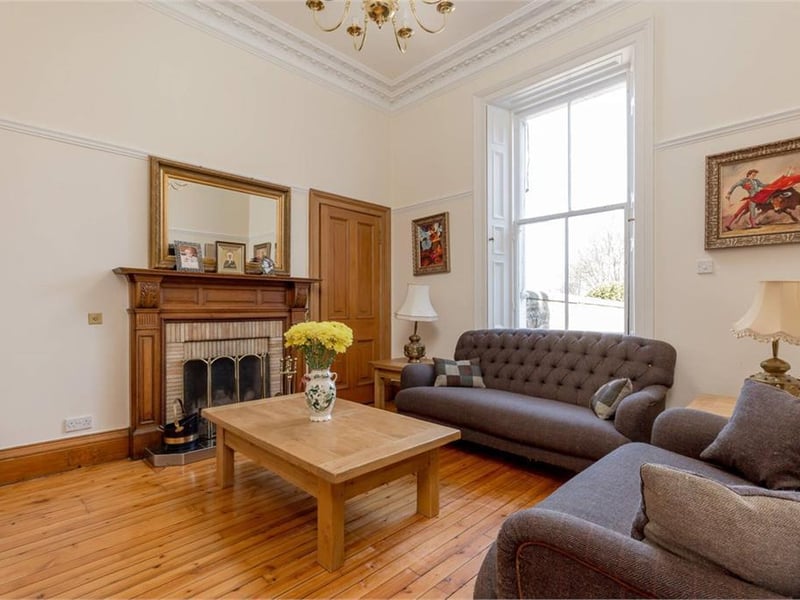 Sitting room.