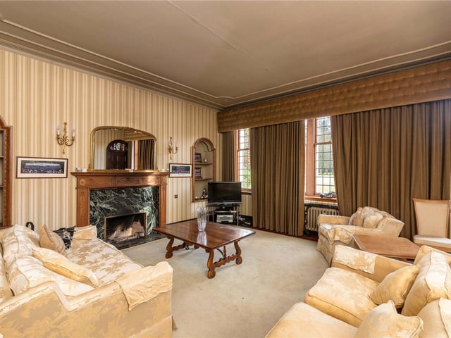 Sitting room.