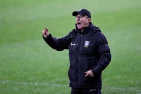 HUDDERSFIELD, ENGLAND - DECEMBER 08: Manager Tony Pulis of Sheffield Wednesday gives his team instructions during the Sky Bet Championship match between Huddersfield Town and Sheffield Wednesday at John Smith's Stadium on December 08, 2020 in Huddersfield, England. (Photo by George Wood/Getty Images)