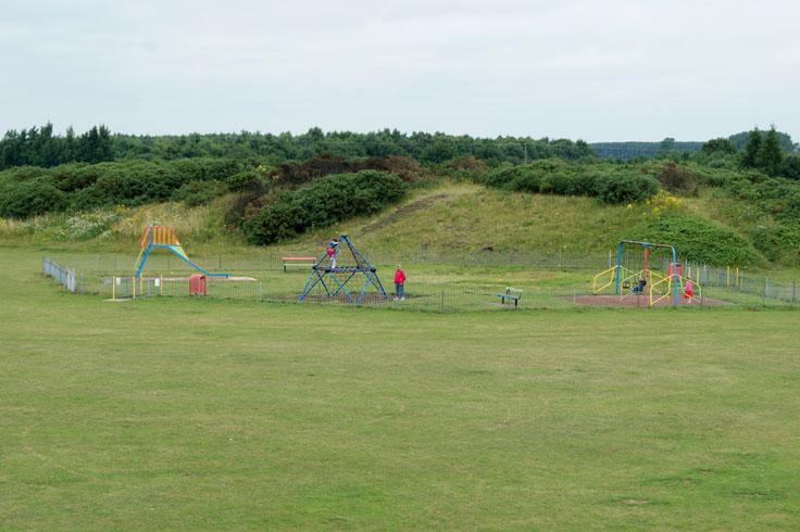 A former quarrying site is now an award-winning park and local nature reserve, with a wide range of things to see and do. There is a toddler play area, with slide, swings, a rope net pyramid and sand pit, plus a junior play area with climbing frame, tightrope walk, a hammock and zipwire. There is also a playing field and sports facilities including a multi-use games area and outdoor gym equipment. Enjoy one of the walking routes and nature walks, along with an orienteering course if you want to do some exploring. As a nature reserve, you will be able to see a variety or wildlife, so it’s a great place for a nature trail.