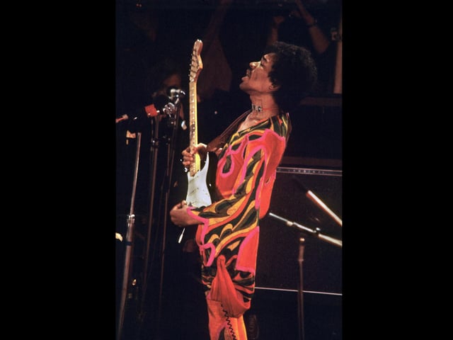 50th Anniversary of the Isle of Wight Festival Celebrated in Landmark Exhibition
Jimi Hendrix - in action
