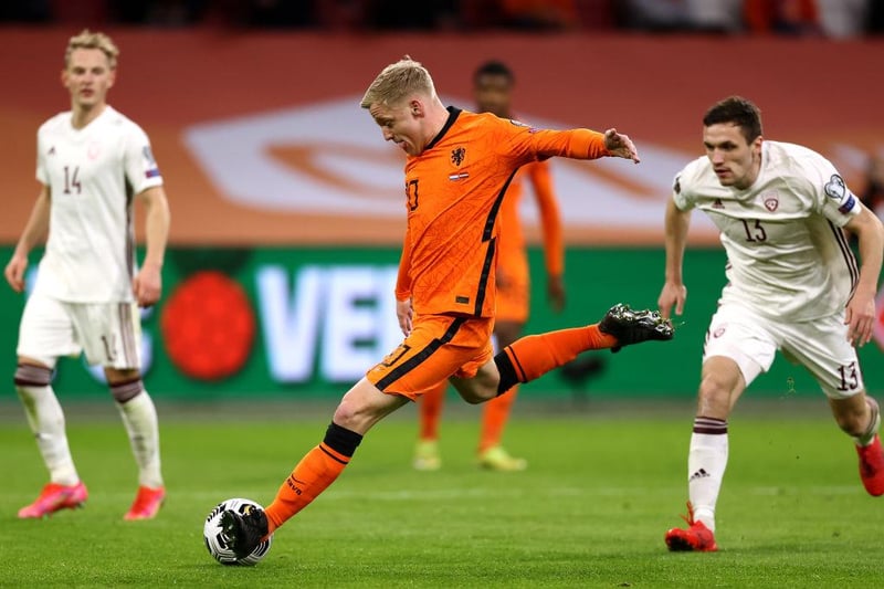 Manchester United are prepared to offer Donny van de Beek in a swap deal for Juventus ' Adrien Rabiot. (Tuttosport)

(Photo by Dean Mouhtaropoulos/Getty Images)