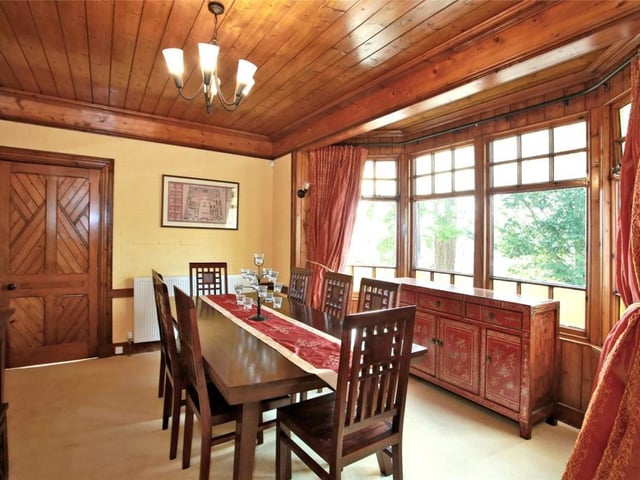 Dining room.