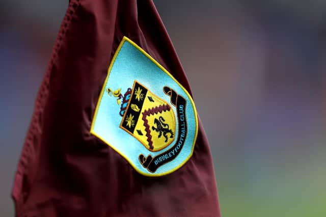 BURNLEY, ENGLAND - AUGUST 29: A detailed view of a corner flag prior to the Premier League match between Burnley  and  Leeds United at Turf Moor on August 29, 2021 in Burnley, England. (Photo by George Wood/Getty Images)