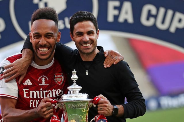 Arsenal are close to finalising a new three-year contract with striker Pierre-Emerick Aubameyang, worth more than £250,000 per week. (Daily Mail)