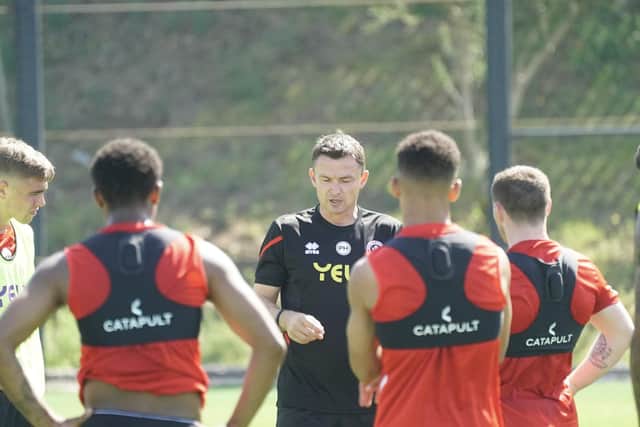 Sheffield United manager Paul Heckingbottom speaks to his squad