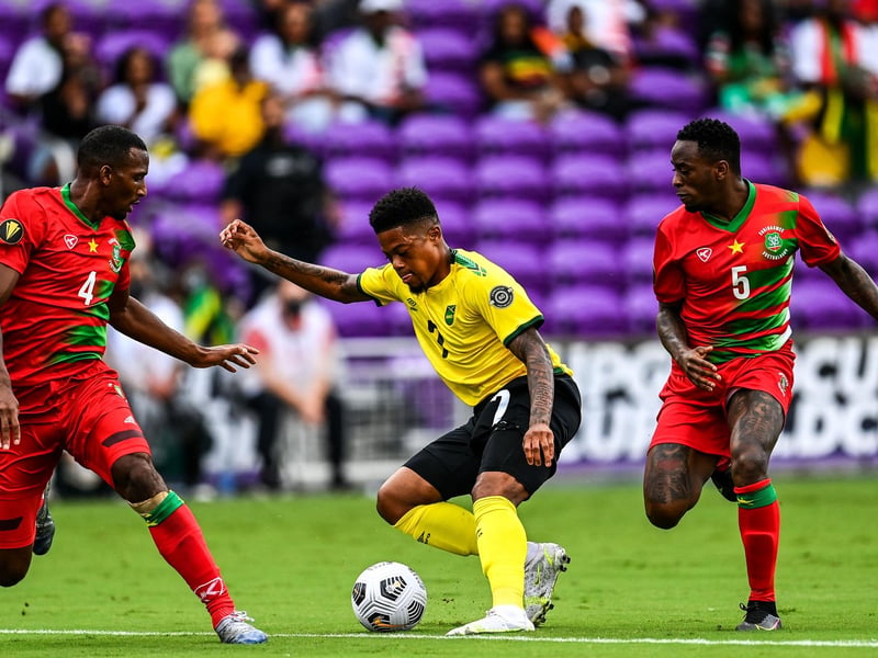 The likes of Wolves and Southampton are said to have joined Aston Villa in the race to sign Bayer Leverkusen sensation Leon Bailey. The Jamaica international, who could cost around £30m, scored 15 goals for the Bundesliga outfit last season. (90min)