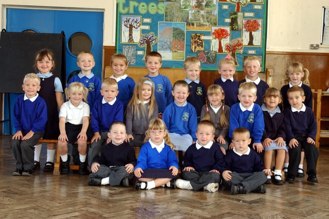 It's Mrs Finnon's reception class in the picture at Simonside Primary in this 2005 scene.