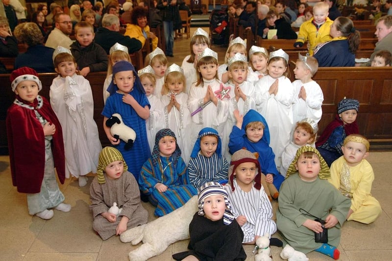 Can you spot any familiar faces from this Warsop school's nativity?