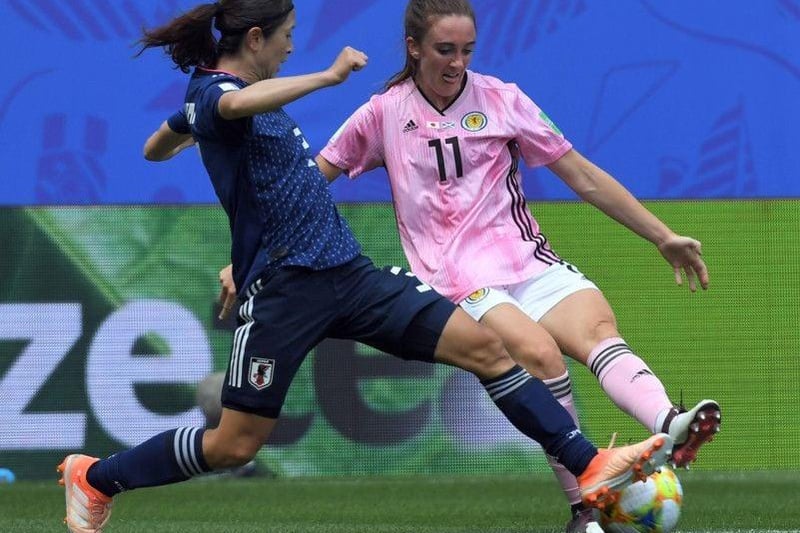 Perth born winger Lisa Evans is the second Scot in the Arsenal Women ranks and is another who has been a fantastic ambassador for Scottish women's football. Starting her career at Scottish champions Glasgow City, she moved to German giants Bayern Munich in 2015, before returning to the UK to win the Women's Super League in 2019.