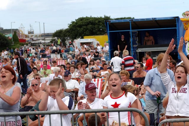 The spectators at the Cookson Festival were certainly enjoying the occasion. Remember this from July 2003?