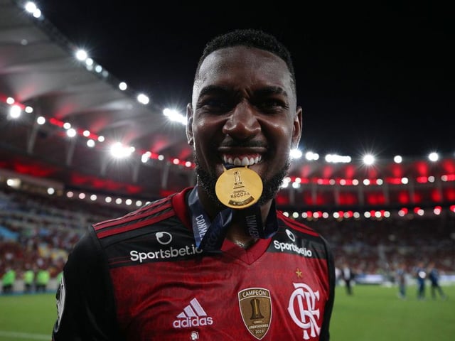 Chelsea are the leading candidates to sign Flamengo midfielder Gerson with his price tag reportedly set at £30m. (Fox Sports via Express)