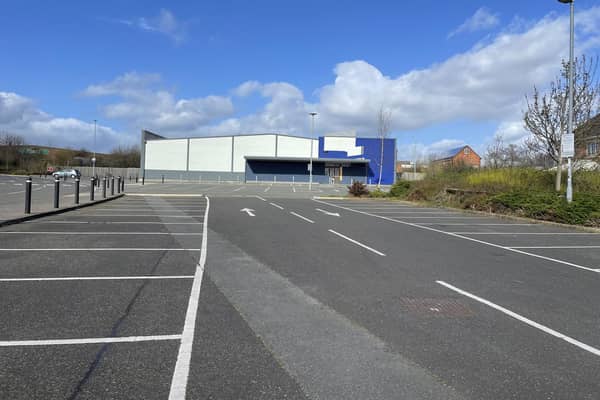 A closed supermarket on a busy Barnsley retail park will be transformed into a 24/7 Pure Gym, now plans have been approved.