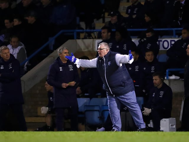 Average career win record: 42.9%. Best record: 49.5% (Boston United first spell). Worst record: 31.5% (Boston United second spell)