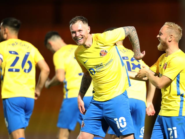 Wins: 20. Draws: 16. Losses: 10. Top goalscorer: Aiden O'Brien (10 goals). Highest rated player: Ron-Thorben Hoffmann (average match rating: 7.01).
Play-off result: Lost 5-0 over two legs to MK Dons in the play-off semi finals