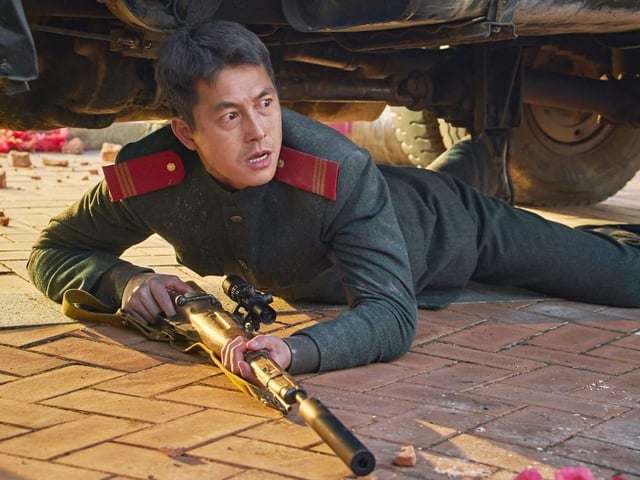 Steel Rain is an original Netflix film and one of the highest-rated Korean titles on the streaming site. Amid a coup, a North Korean agent escapes south with the country's injured leader in an attempt to keep him alive and prevent a Korean war.