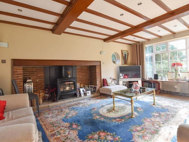 At the end of a hard day, the lounge offers the perfect opportunity to relax. Enjoy home comforts in front of a log-burning fire.
