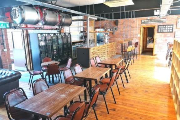 Perch Brewhouse at Garden Street is just a short walk from Fagans. It is the tap room of the Dead Parrot brewery featuring their beers and guests beers.