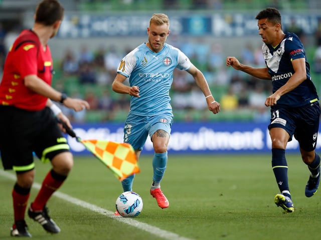 Nathaniel Atkinson has agreed to follow Cammy Devlin from the Australian A-League to Hearts. The Melbourne City defender helped his team to their first title this year and has agreed a deal with Robbie Neilson's side (Edinburgh Evening News)