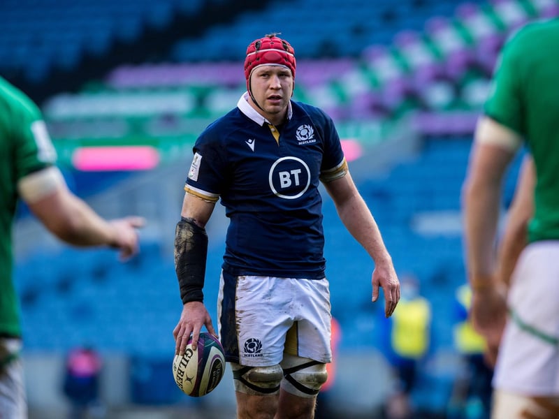 Edinburgh lock starts in new-look second row