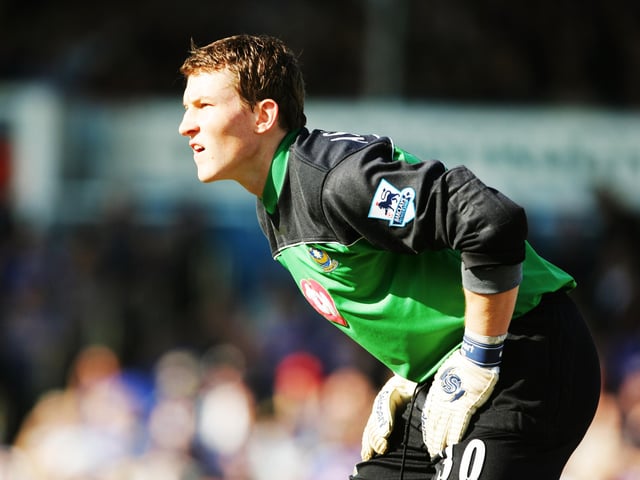 The keeper last played for Oxford in 2015. He trained with the Blues during pre-season ahead of 2016-17 but wasn't offered a deal. Ashdown now runs the GK1 Academy, while he coaches at non-league Ascot.