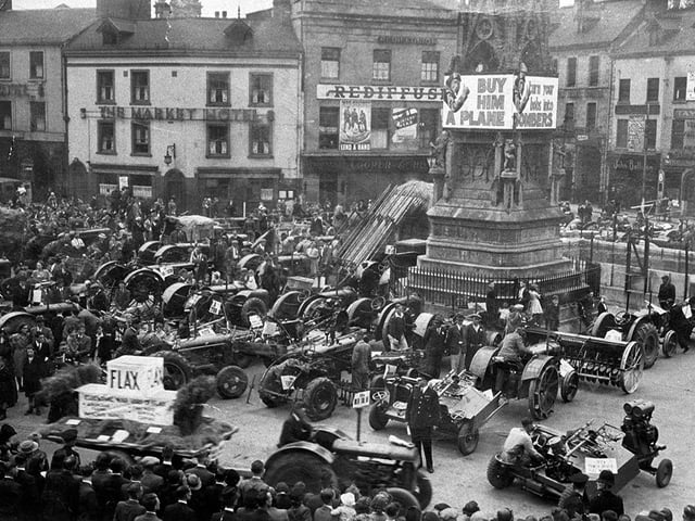 Mansfield Market Place 1943