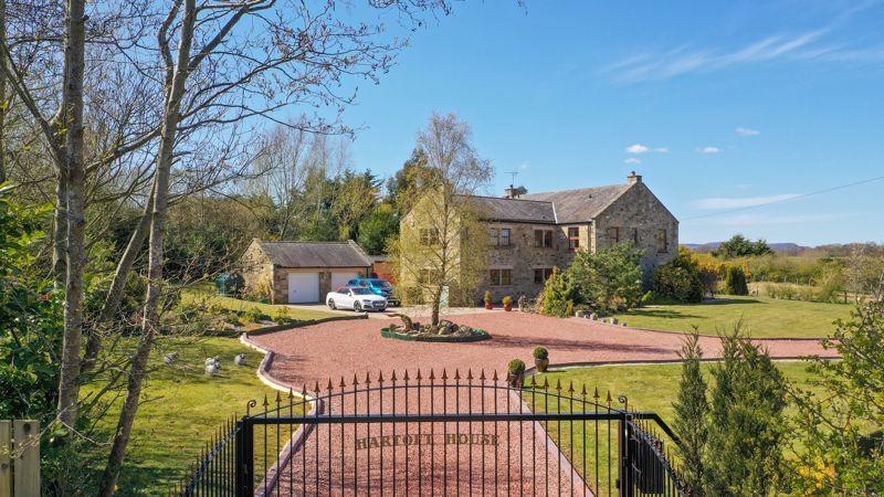 Situated on the outskirts of the village of Longhorsley sits Hartoft House. This gorgeous family home is perfectly positioned within the plot to take in the stunning surrounding views of Simonside and the Cheviot Hills.

It is being marketed by Rook Matthews Sayer for offers in the region of £1.1million.