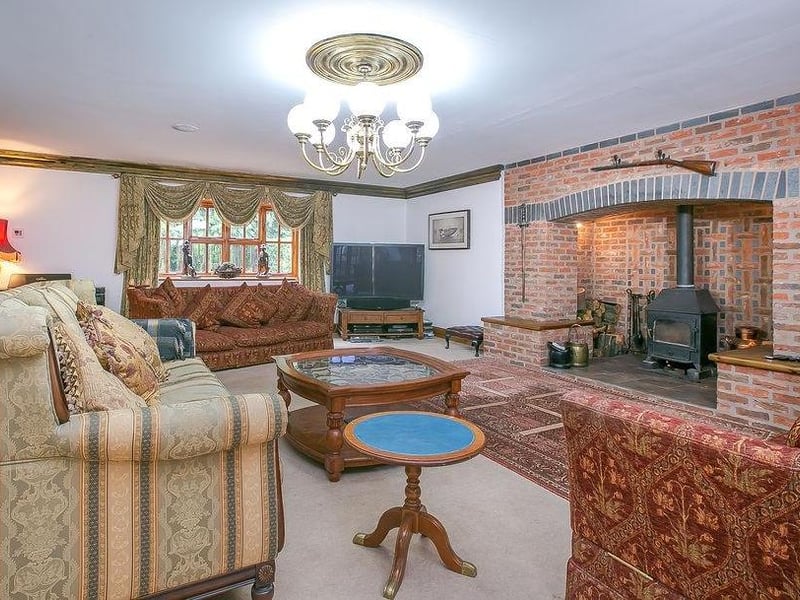 A second view of the mighty sitting-room. It even has a fitted music-system.