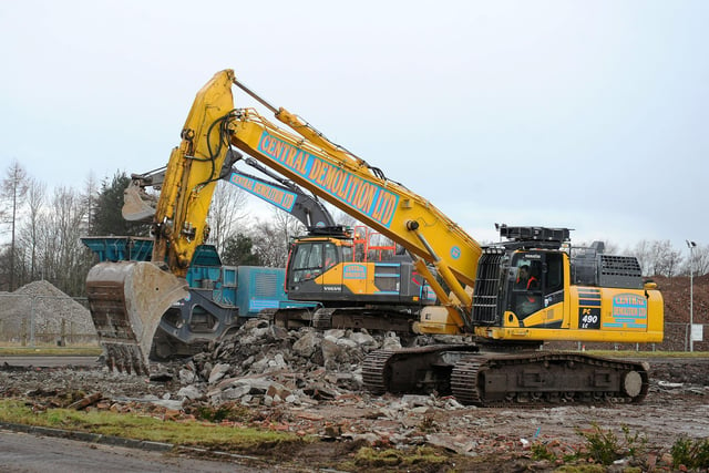 Demolition of Former Forth Valley College Building.
Picture Michael Gillen.