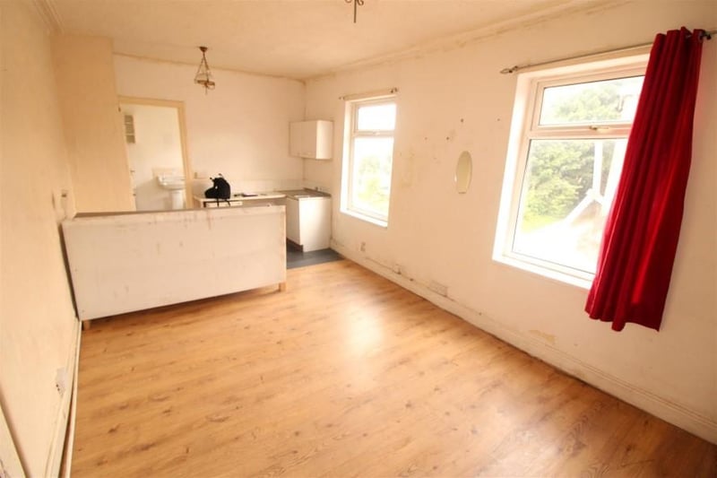 The brochure says the property is located on a popular road, well-served by local shops and amenities, schools, recreational facilities, public transport, and access to Meadowhall, the M1, Northern General Hospital, and Sheffield city centre.