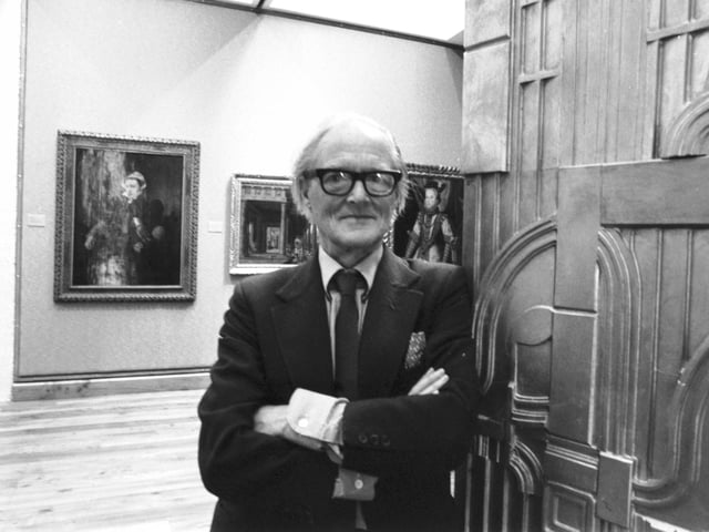 Sir Hugh Casson officially opens the Hunterian art gallery in Glasgow June 1980.