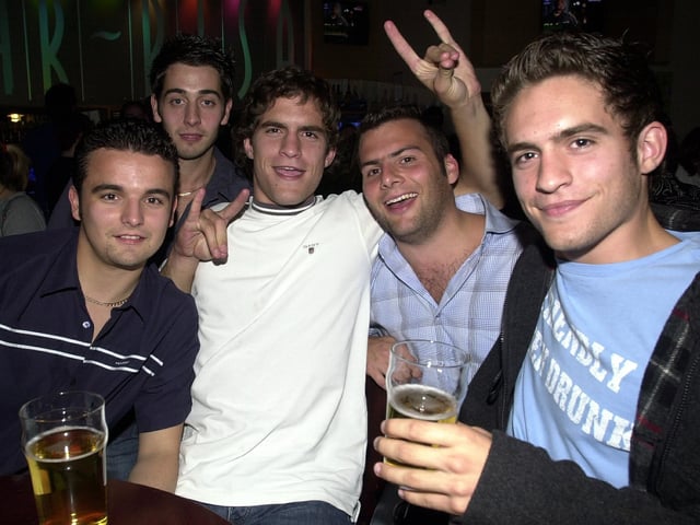 This is what a night out at Jongleurs in Gunwharf Quays looked like in the 00s.