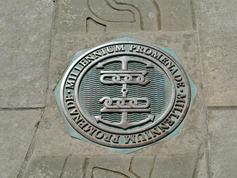 The Millennium Promenade is a fabulous walking route which takes those who follow it across Portsmouth’s historic waterfront. Follow the anchors imprinted in the pavement and you’ll find yourself passing landmark like the Spinnaker Tower, Clarence Pier and the Round and Square towers in Old Portsmouth. Start your free tour of the city by finding the first anchor at Spur Redoubt near Clarence Pier.