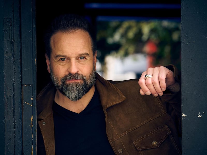 The celebrated tenor and West End star brings his powerful vocal performance and stage presence to Halifax.
