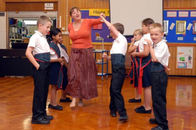 Were you pictured learning the dance moves in 2006?