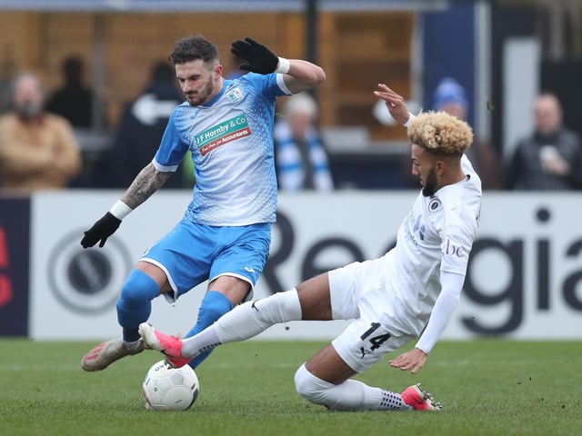 Charlton Athletic have cooled their interest in Barnsley-linked Boreham Wood forward Sorba Thomas. (London News Online)